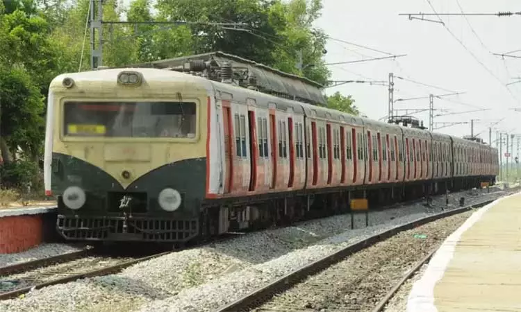 சென்ட்ரல் - அரக்கோணம் வழித்தடத்தில் மின்சார ரெயில் சேவையில் மாற்றம் - தெற்கு ரெயில்வே தகவல்