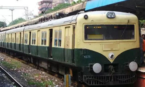 பராமரிப்பு பணி: சென்டிரல்-சூலூர்பேட்டை இடையே 19 மின்சார ரெயில்கள் ரத்து; தெற்கு ரெயில்வே அறிவிப்பு பராமரிப்பு பணி: சென்டிரல்-சூலூர்பேட்டை இடையே 19 மின்சார ரெயில்கள் ரத்து; தெற்கு ரெயில்வே அறிவிப்பு