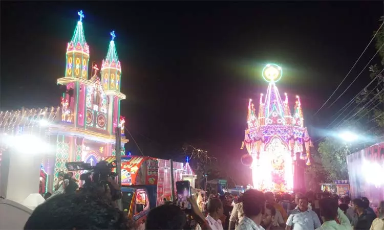 வேளாங்கண்ணி அருகே அந்தோணியார் ஆலய தேர்பவனி