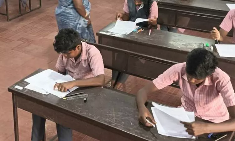 புத்தகத்தை பார்த்து தேர்வு எழுதலாம்: சி.பி.எஸ்.இ... ... இன்றைய முக்கிய செய்திகள் சில வரிகளில்.. 11-08-2025 புத்தகத்தை பார்த்து தேர்வு எழுதலாம்: சி.பி.எஸ்.இ... ... இன்றைய முக்கிய செய்திகள் சில வரிகளில்.. 11-08-2025