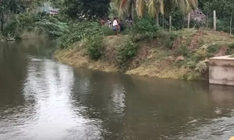 நன்னிலம் அருகே ஆற்றில் குளித்த 4 இளைஞர்கள் உயிரிழப்பு