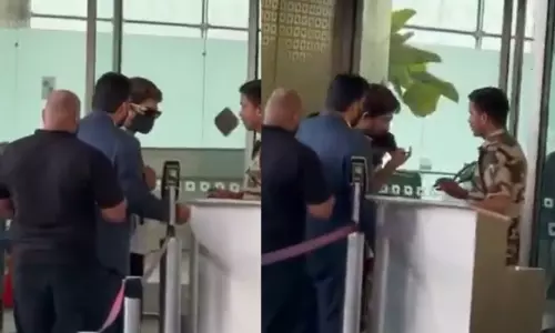 Security personnel stopped Allu Arjun at the airport...what was the reason?