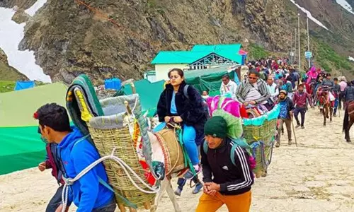 வெளுத்து வாங்க போகும் கனமழை; உத்தரகாண்டில் கேதர்நாத் யாத்திரை 3 நாட்களுக்கு நிறுத்தம்