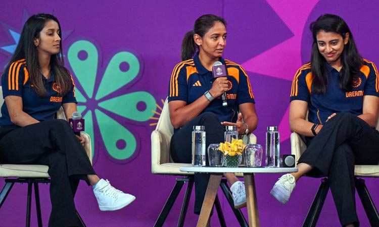 கோப்பையை கையில் ஏந்துவோம் என்று உறுதியாக நம்புகிறேன் - ஹர்மன்ப்ரீத் கவுர்