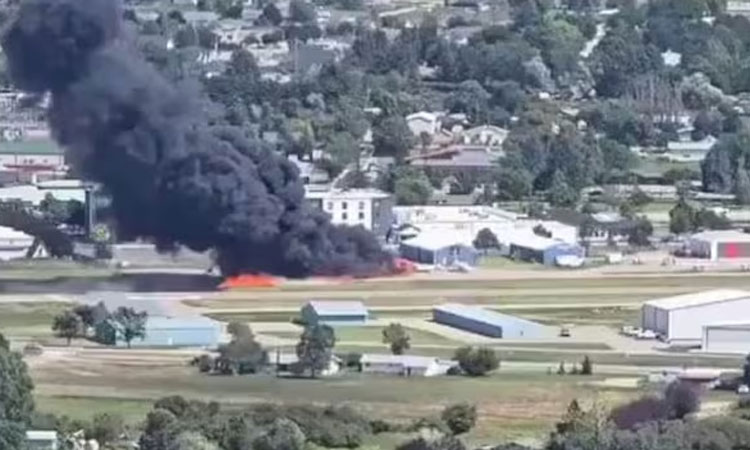 தரையிறங்கும் போது விபத்தில் சிக்கிய விமானம்:  அமெரிக்க ஏர்போர்ட்டில் பரபரப்பு