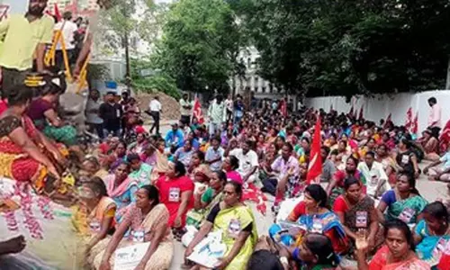 தூய்மை பணியாளர்களுக்கு எதிராக அரசு செயல்படுவது போன்று போலி பிம்பம்: ஐகோர்ட்டில் விளக்கம்