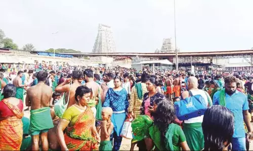 திருச்செந்தூர் கோவிலில் ஆவணித்திருவிழா நாளை கொடியேற்றத்துடன் தொடக்கம் திருச்செந்தூர் கோவிலில் ஆவணித்திருவிழா நாளை கொடியேற்றத்துடன் தொடக்கம்