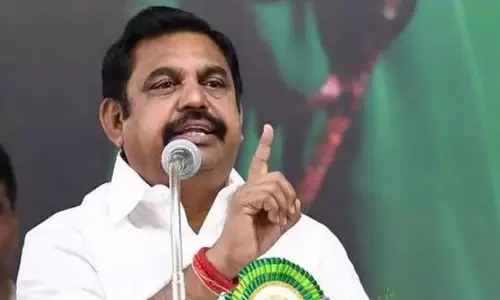 ஆயுதங்கள், வெடிகுண்டு என தமிழ்நாட்டை கொலைக் களமாக மாற்றி வரும் தி.மு.க. - எடப்பாடி பழனிசாமி கண்டனம் ஆயுதங்கள், வெடிகுண்டு என தமிழ்நாட்டை கொலைக் களமாக மாற்றி வரும் தி.மு.க. - எடப்பாடி பழனிசாமி கண்டனம்