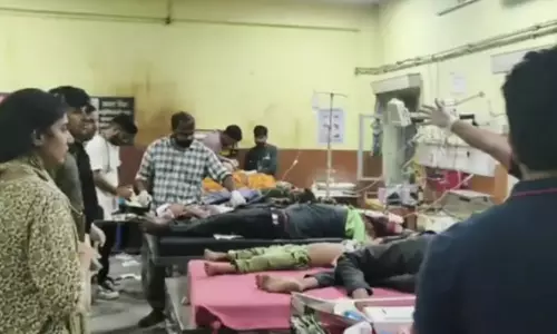ராஜஸ்தானில் வேன் - லாரி மோதி விபத்து: 7 குழந்தைகள் உட்பட 10 பேர் பலியான சோகம் ராஜஸ்தானில் வேன் - லாரி மோதி விபத்து: 7 குழந்தைகள் உட்பட 10 பேர் பலியான சோகம்