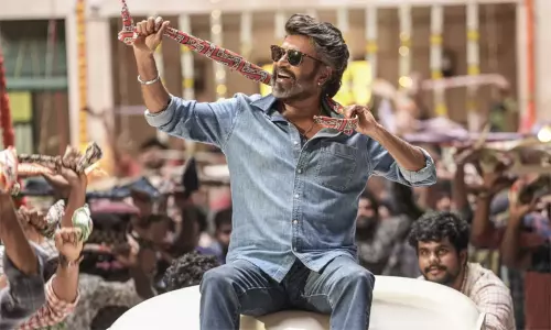 ரஜினி படங்களில் புதிய சாதனை: 5,000 திரையரங்குகளில் நாளை கூலி ரிலீஸ் ரஜினி படங்களில் புதிய சாதனை: 5,000 திரையரங்குகளில் நாளை கூலி ரிலீஸ்