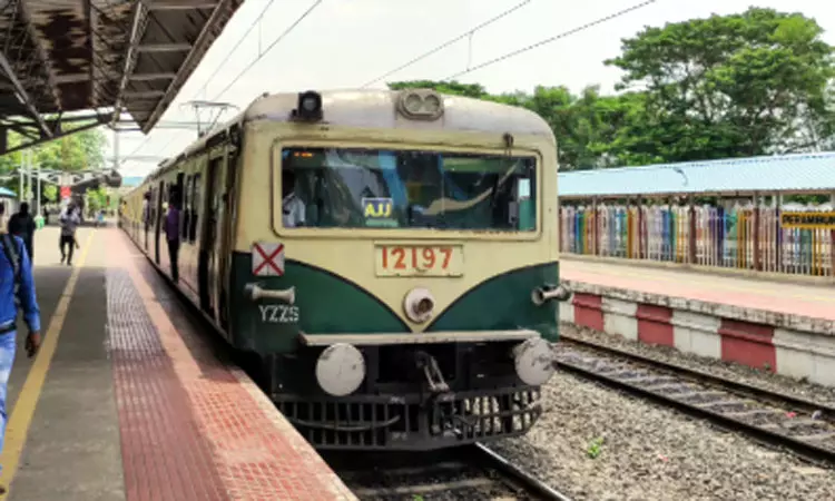 ஆடி கிருத்திகை: அரக்கோணம் திருத்தணி இடையே சிறப்பு மின்சார ரெயில்கள் இயக்கம்