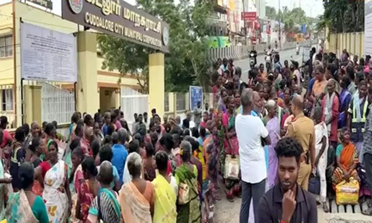 சென்னையை தொடர்ந்து ராமநாதபுரம், கடலூரில் தூய்மை பணியாளர்கள் போராட்டம் சென்னையை தொடர்ந்து ராமநாதபுரம், கடலூரில் தூய்மை பணியாளர்கள் போராட்டம்