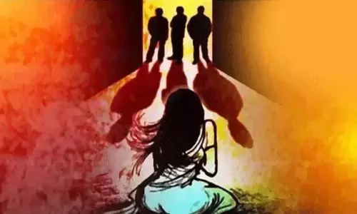 நண்பரின் வீட்டுக்கு பார்ட்டிக்கு சென்ற இளம்பெண் கூட்டு பாலியல் பலாத்காரம்