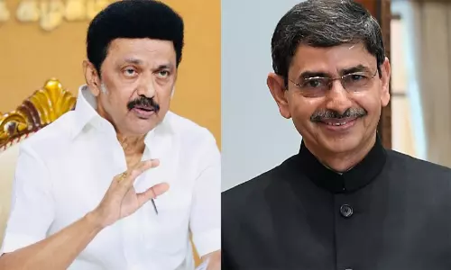 கவர்னர் தேநீர் விருந்து: முதல்-அமைச்சர் மு.க.ஸ்டாலின் புறக்கணிப்பு கவர்னர் தேநீர் விருந்து: முதல்-அமைச்சர் மு.க.ஸ்டாலின் புறக்கணிப்பு