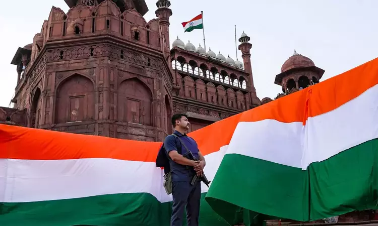 பலத்த பாதுகாப்பு ஏற்பாடுகள் 79-வது சுதந்திர தின... ... இன்றைய முக்கிய செய்திகள் சில வரிகளில்.. 15-08-2025 பலத்த பாதுகாப்பு ஏற்பாடுகள் 79-வது சுதந்திர தின... ... இன்றைய முக்கிய செய்திகள் சில வரிகளில்.. 15-08-2025