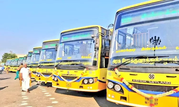 தொடர் விடுமுறை: கடந்த 2 நாட்களில் 3 லட்சம் பேர் அரசு பேருந்துகளில் பயணம்