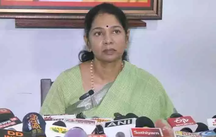 அமலாக்கத்துறை சோதனைகள் மூலம் தி.மு.க.வினரை அச்சுறுத்த முடியாது - கனிமொழி அமலாக்கத்துறை சோதனைகள் மூலம் தி.மு.க.வினரை அச்சுறுத்த முடியாது - கனிமொழி