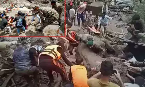 ஜம்மு காஷ்மீர் வெள்ளம், நிலச்சரிவு: 3-வது நாளாக தொடரும் மீட்புப்பணிகள்