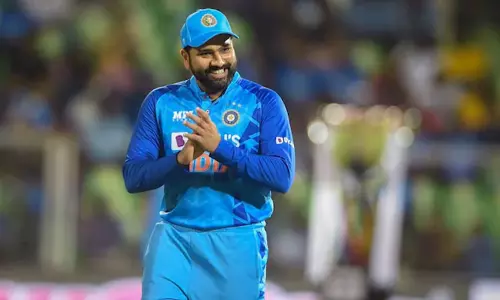 ரோகித் 45 வயது வரை விளையாட வேண்டும்.. தேவைப்பட்டால் தினமும் அவரை 10 கி.மீ.... - யோக்ராஜ் சிங் ரோகித் 45 வயது வரை விளையாட வேண்டும்.. தேவைப்பட்டால் தினமும் அவரை 10 கி.மீ.... - யோக்ராஜ் சிங்