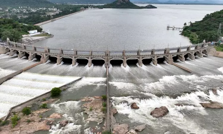 மேட்டூர் அணையில் இருந்து நீர் திறப்பு அதிகரிப்பு ... ... இன்றைய முக்கிய செய்திகள்.. சில வரிகளில்.. 17-08-2025