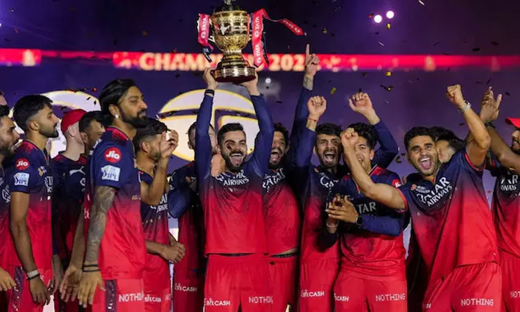 ஆசிய கோப்பை தொடர்: இந்த ஆர்.சி.பி வீரருக்கு வாய்ப்பு கொடுக்கலாம் - ஸ்ரீகாந்த் கருத்து