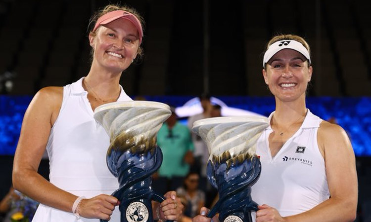 சின்சினாட்டி ஓபன் டென்னிஸ்: மகளிர் இரட்டையர் பிரிவில் எரின் ரூட்லிப் ஜோடி சாம்பியன்