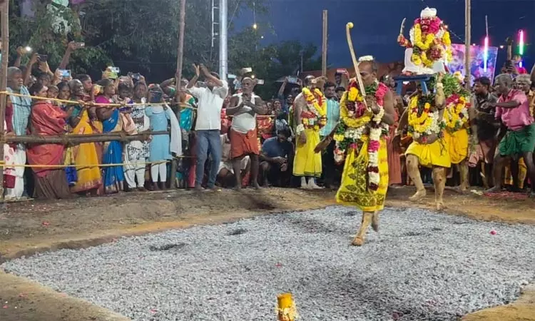 மோவூர் திரௌபதி அம்மன் ஆலயத்தில் அக்னி மஹோத்சவ விழா