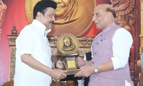 முதல்-அமைச்சர் மு.க. ஸ்டாலினுடன் மத்திய மந்திரி ராஜ்நாத் சிங் பேச்சு