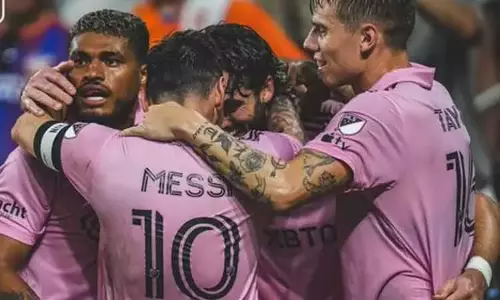 மேஜர் லீக் கால்பந்து: எல்.ஏ. கேலக்ஸி அணியை வீழ்த்திய இண்டர் மியாமி