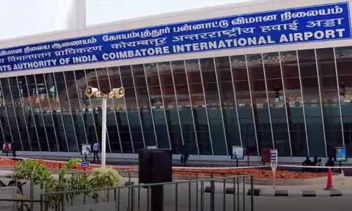 சார்ஜாவில் இருந்து கோவைக்கு ரூ.37 லட்சம் மதிப்புள்ள எலெக்ட்ரானிக் பொருட்கள் கடத்தல் - 5 பேரிடம் விசாரணை