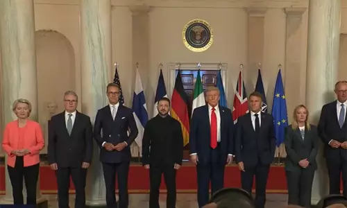 உக்ரைனின் பாதுகாப்பை உறுதி செய்ய நடவடிக்கை எடுக்கப்படும் - ஜெலென்ஸ்கியிடம் டிரம்ப் உறுதி