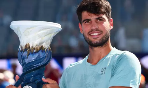 சின்சினாட்டி ஓபன் டென்னிஸ்: இறுதிப்போட்டியில் பாதியில் விலகிய சினெர்.. சாம்பியன் பட்டம் வென்ற அல்காரஸ்