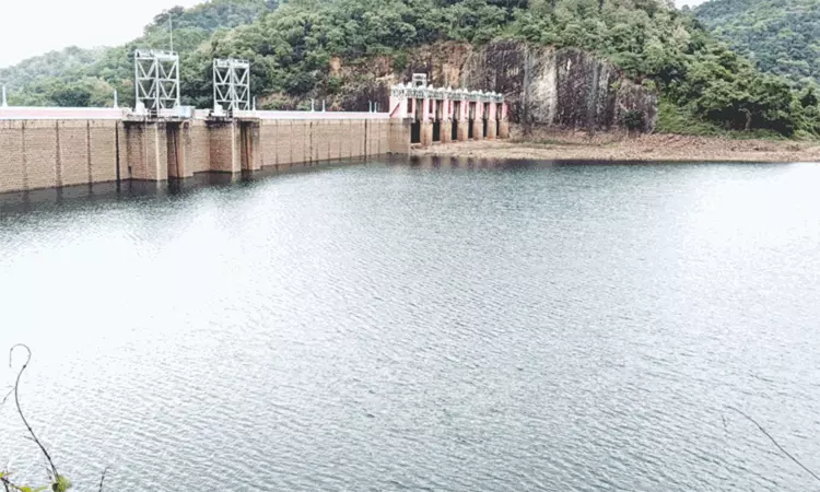 மேற்கு தொடர்ச்சி மலையில் தொடர் மழை:  ஒரே நாளில் 5 அடி உயர்ந்த சேர்வலாறு அணை நீர்மட்டம்