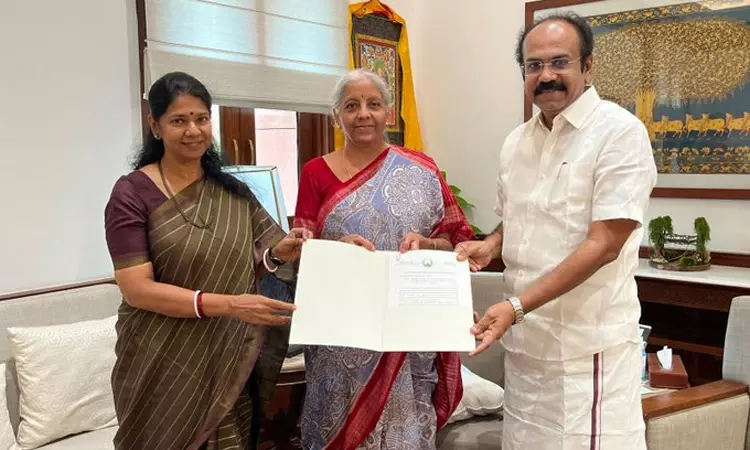 நிர்மலா சீதாராமனுடன் கனிமொழி எம்.பி., அமைச்சர்... ... இன்றைய முக்கிய செய்திகள்.. சில வரிகளில்.. 19-08-2025 நிர்மலா சீதாராமனுடன் கனிமொழி எம்.பி., அமைச்சர்... ... இன்றைய முக்கிய செய்திகள்.. சில வரிகளில்.. 19-08-2025