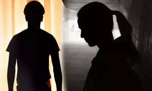 ”நிர்வாண வீடியோவை வெளியிடுவேன்...” பள்ளி மாணவியை மிரட்டிய சிறுவன் கைது