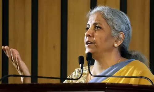 2 அடுக்காக மாறும் ஜி.எஸ்.டி... மாநில மந்திரிகள் குழு நாளை ஆலோசனை 2 அடுக்காக மாறும் ஜி.எஸ்.டி... மாநில மந்திரிகள் குழு நாளை ஆலோசனை