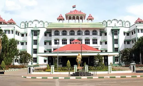 நோயாளிகளின் உடல் உறுப்புகளை விற்பது கொடூரமானது - மதுரை ஐகோர்ட்டு நோயாளிகளின் உடல் உறுப்புகளை விற்பது கொடூரமானது - மதுரை ஐகோர்ட்டு