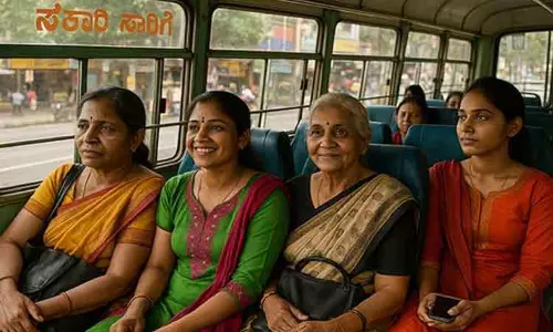 500 கோடி முறை பெண்கள் இலவச பஸ் பயணம்; கோல்டன் உலக சாதனை புத்தகத்தில் இடம் பிடித்த சக்தி திட்டம்