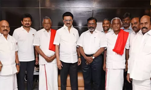 கூட்டணி கட்சி தலைவர்களுடன் முதல்-அமைச்சர் மு.க.ஸ்டாலின் ஆலோசனை கூட்டணி கட்சி தலைவர்களுடன் முதல்-அமைச்சர் மு.க.ஸ்டாலின் ஆலோசனை