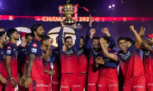 ஐ.பி.எல். : ஆர்சிபி அணி 5 கோப்பைகளை வெல்ல 72 வருட.. - சிஎஸ்கே முன்னாள் வீரர் கிண்டல் ஐ.பி.எல். : ஆர்சிபி அணி 5 கோப்பைகளை வெல்ல 72 வருட.. - சிஎஸ்கே முன்னாள் வீரர் கிண்டல்