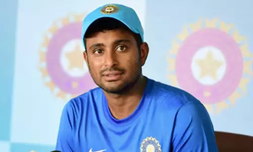 ஆல் டைம் சிறந்த டி20, ஒருநாள் பேட்ஸ்மேன்களை தேர்வு செய்த ராயுடு.. யாரெல்லாம் தெரியுமா..?