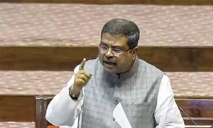 மொழி அடிப்படையில் கல்வி நிதி வழங்கப்படுவது இல்லை - மத்திய மந்திரி விளக்கம்