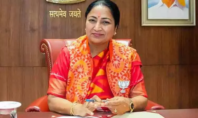 டெல்லி முதல்-மந்திரி ரேகா குப்தா மீது தாக்குதல் நடத்திய நபரால் பரபரப்பு