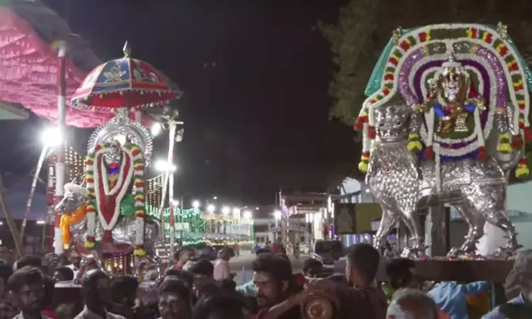 பிள்ளையார்பட்டி விநாயகர் சதுர்த்தி விழா: சிம்ம வாகனத்தில் கற்பக விநாயகர் வீதியுலா