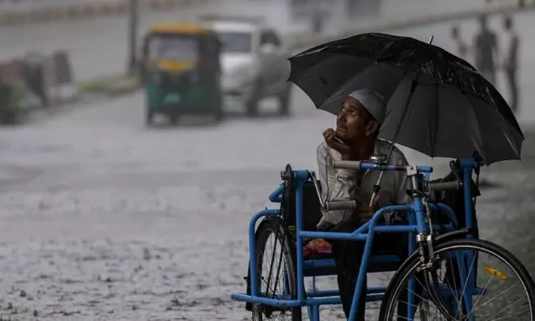 மழையின் தீவிரம் குறைந்தது: இயல்பு நிலைக்கு திரும்பும் மும்பை