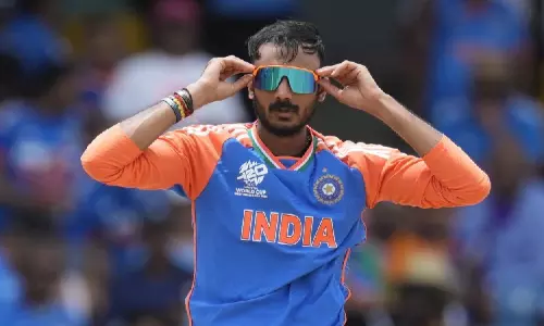 துணை கேப்டன் பதவியில் இருந்து அக்சர் படேல் நீக்கம் :  முன்னாள் வீரர் அதிருப்தி