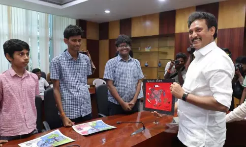 மாணவர்களின் பன்முகத்திறனை ஊக்குவிக்கும் கலைப்பட்டறை - அமைச்சர் அன்பில் மகேஷ் தொடங்கி வைத்தார் மாணவர்களின் பன்முகத்திறனை ஊக்குவிக்கும் கலைப்பட்டறை - அமைச்சர் அன்பில் மகேஷ் தொடங்கி வைத்தார்