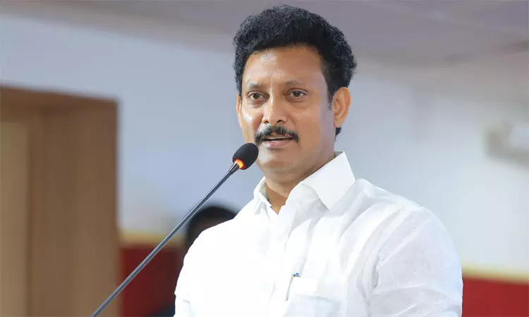 அமைச்சர் அன்பில் மகேஷ் கார் செல்லும் வரை ஆம்புலன்ஸ் நிறுத்தப்பட்டதா?  தமிழக அரசு விளக்கம்
