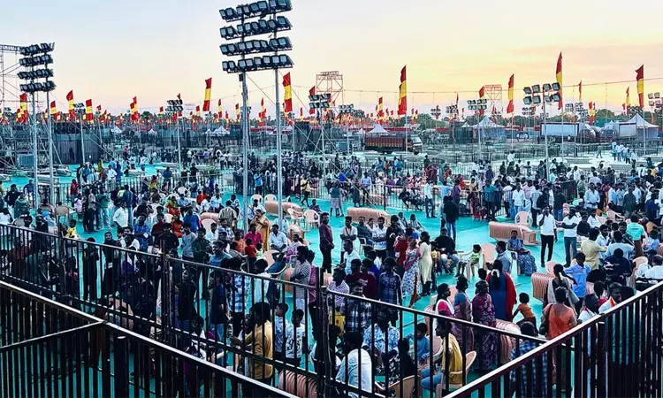 புஸ்சி ஆனந்த் தலைமையில் சிறப்பு யாகம் பெண்கள்... ... இந்தக் கூட்டம் ஓட்டாக மட்டும் அல்ல; ஆட்சியாளர்களுக்கு வேட்டாகவும் மாறும்: விஜய் புஸ்சி ஆனந்த் தலைமையில் சிறப்பு யாகம் பெண்கள்... ... இந்தக் கூட்டம் ஓட்டாக மட்டும் அல்ல; ஆட்சியாளர்களுக்கு வேட்டாகவும் மாறும்: விஜய்