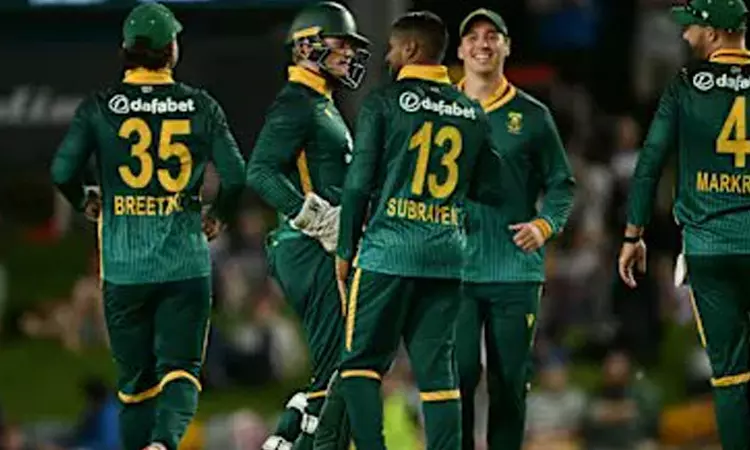 சர்ச்சையில் சிக்கிய தென் ஆப்பிரிக்க பந்துவீச்சாளர் சர்ச்சையில் சிக்கிய தென் ஆப்பிரிக்க பந்துவீச்சாளர்